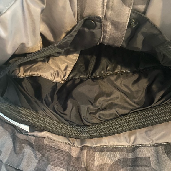 Kids snow/ski Jacket - Obermeyer Size 8 - Picture 4 of 10